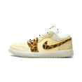 thumbnail image 1 of JORDAN WOMENS AIR JORDAN 1 LO WMNS "SNKRS Day" DN6998 700 from Stadium Goods, 1 of 8