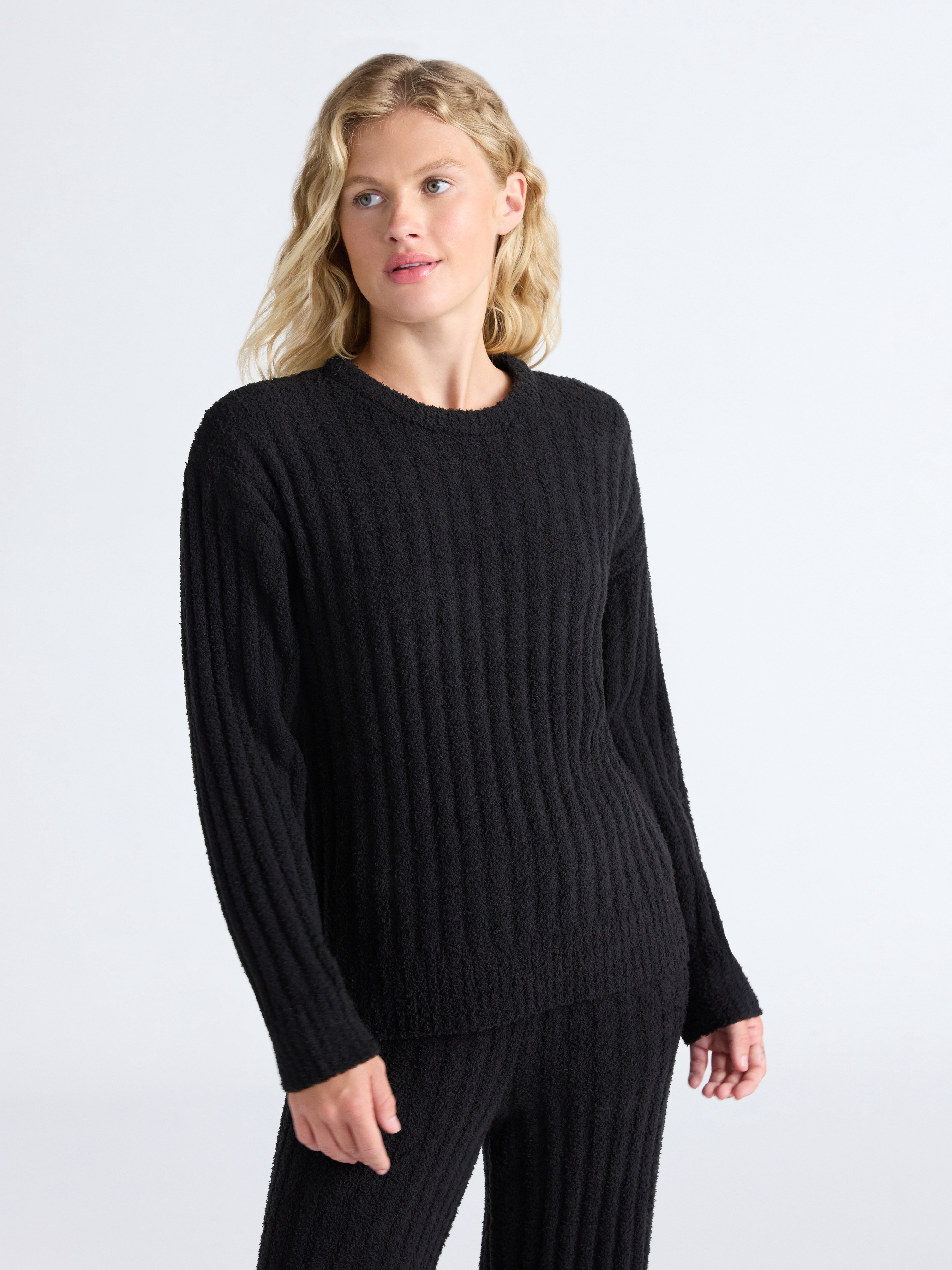 Joyspun Women's Sleepwear Ribbed Crewneck Top with Long Sleeves, Sizes XS-3X