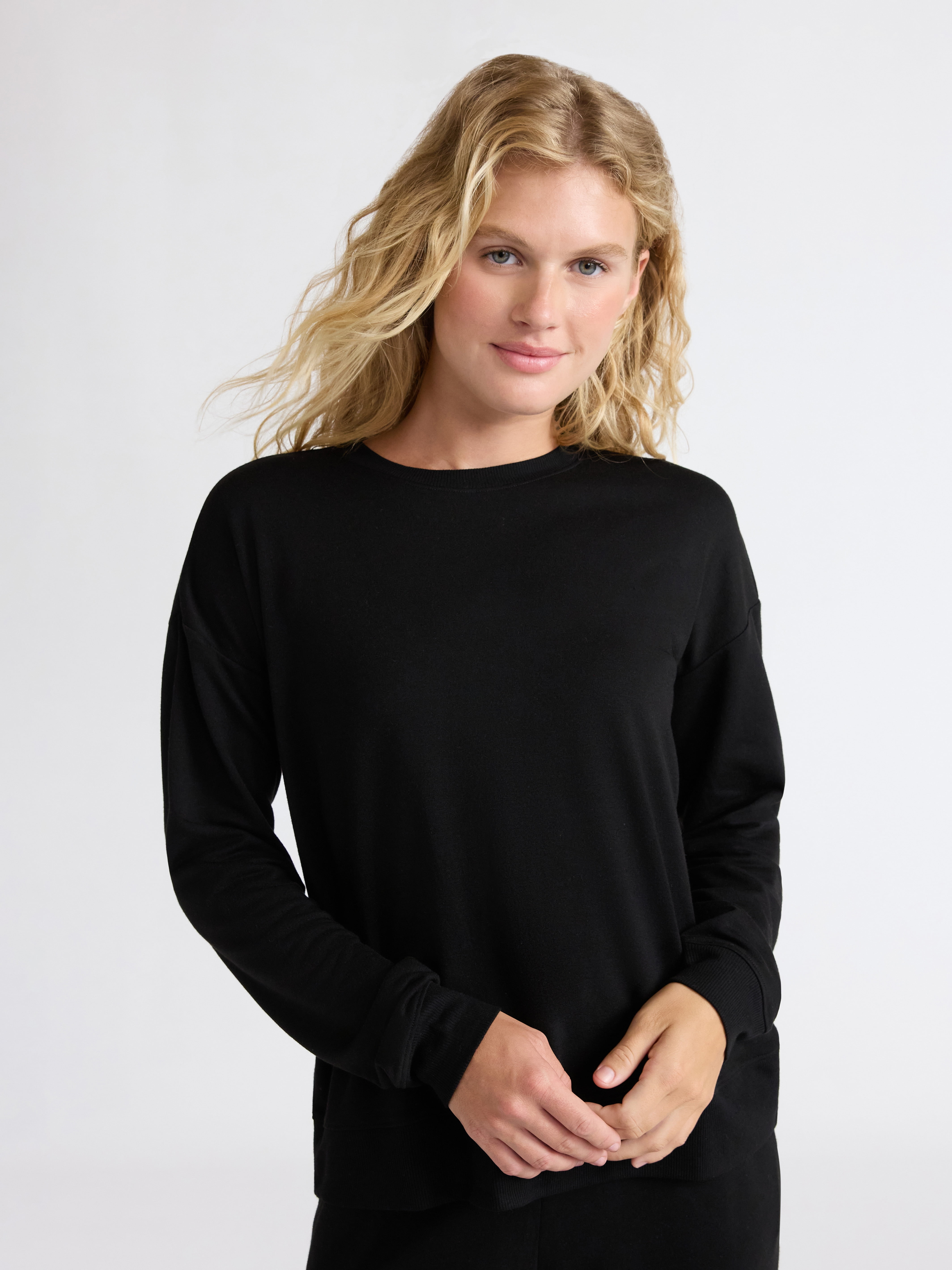 Joyspun Women's Fleece Drop Shoulder Sleep Top with Long Sleeves
