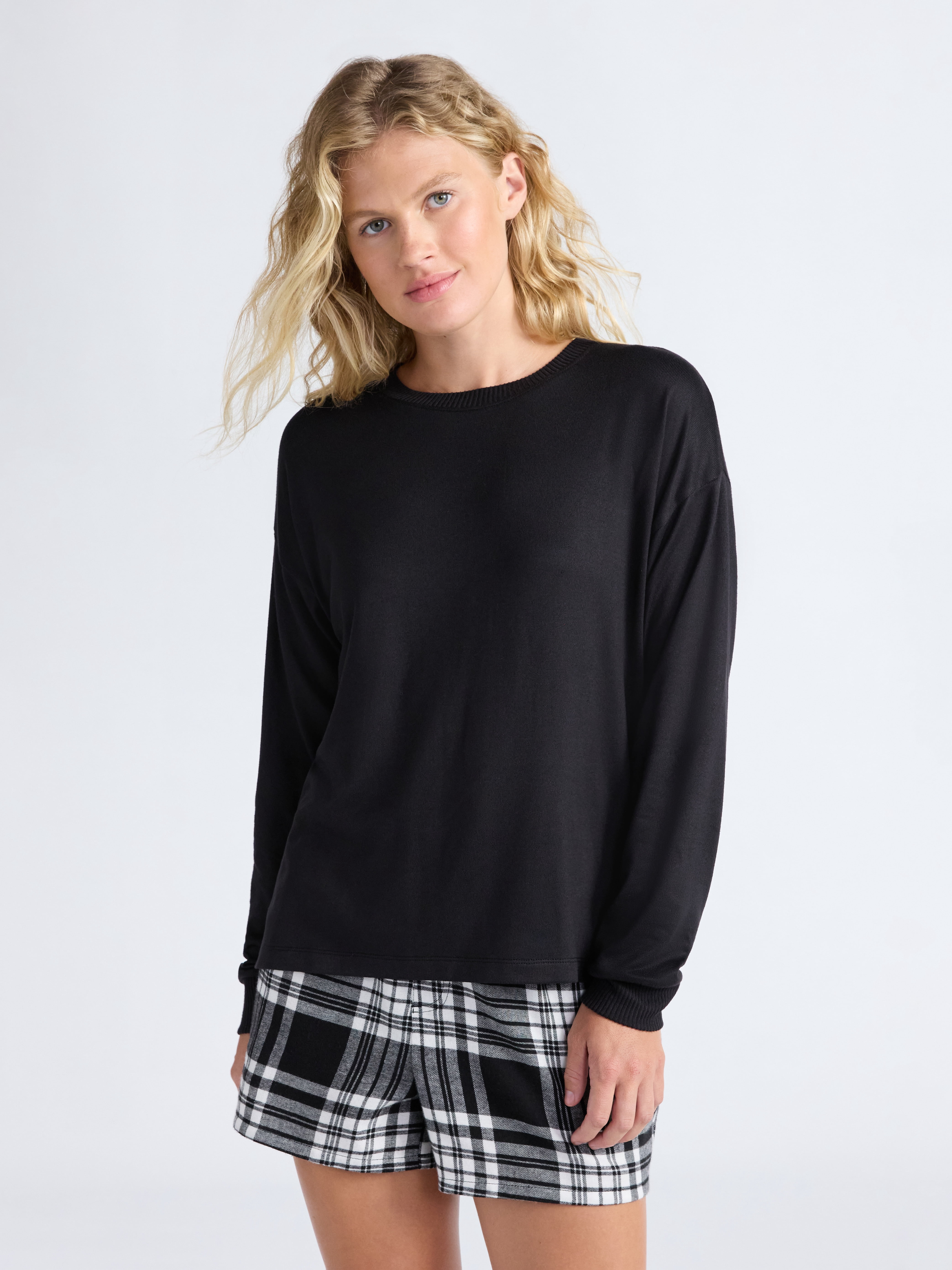 Joyspun Women's Cozy Lounge Collection Hacci Knit Sleep Top with Long Sleeves, Sizes XS-3X