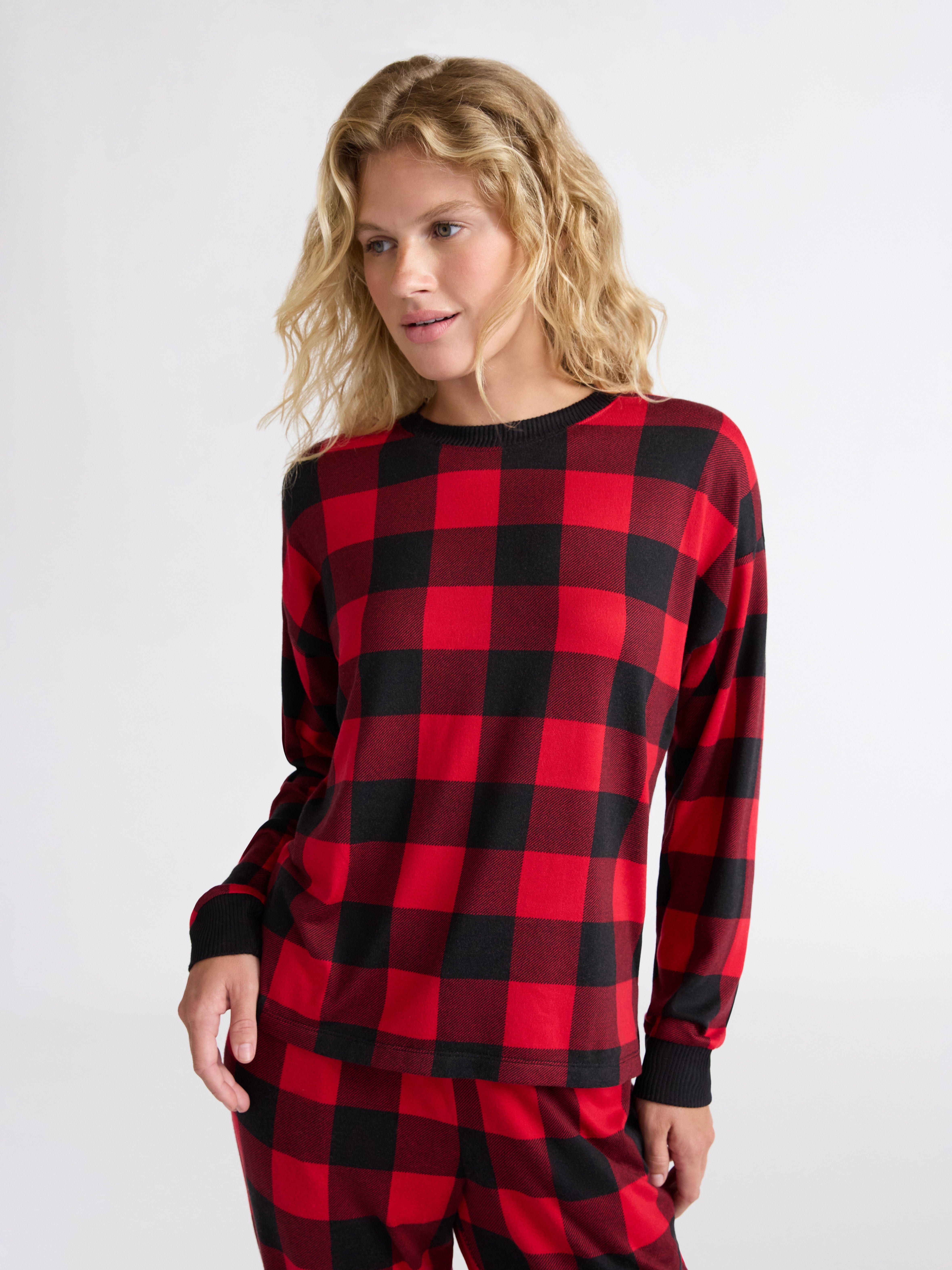 Joyspun Women's Cozy Lounge Collection Hacci Knit Sleep Top with Long Sleeves, Sizes XS-3X