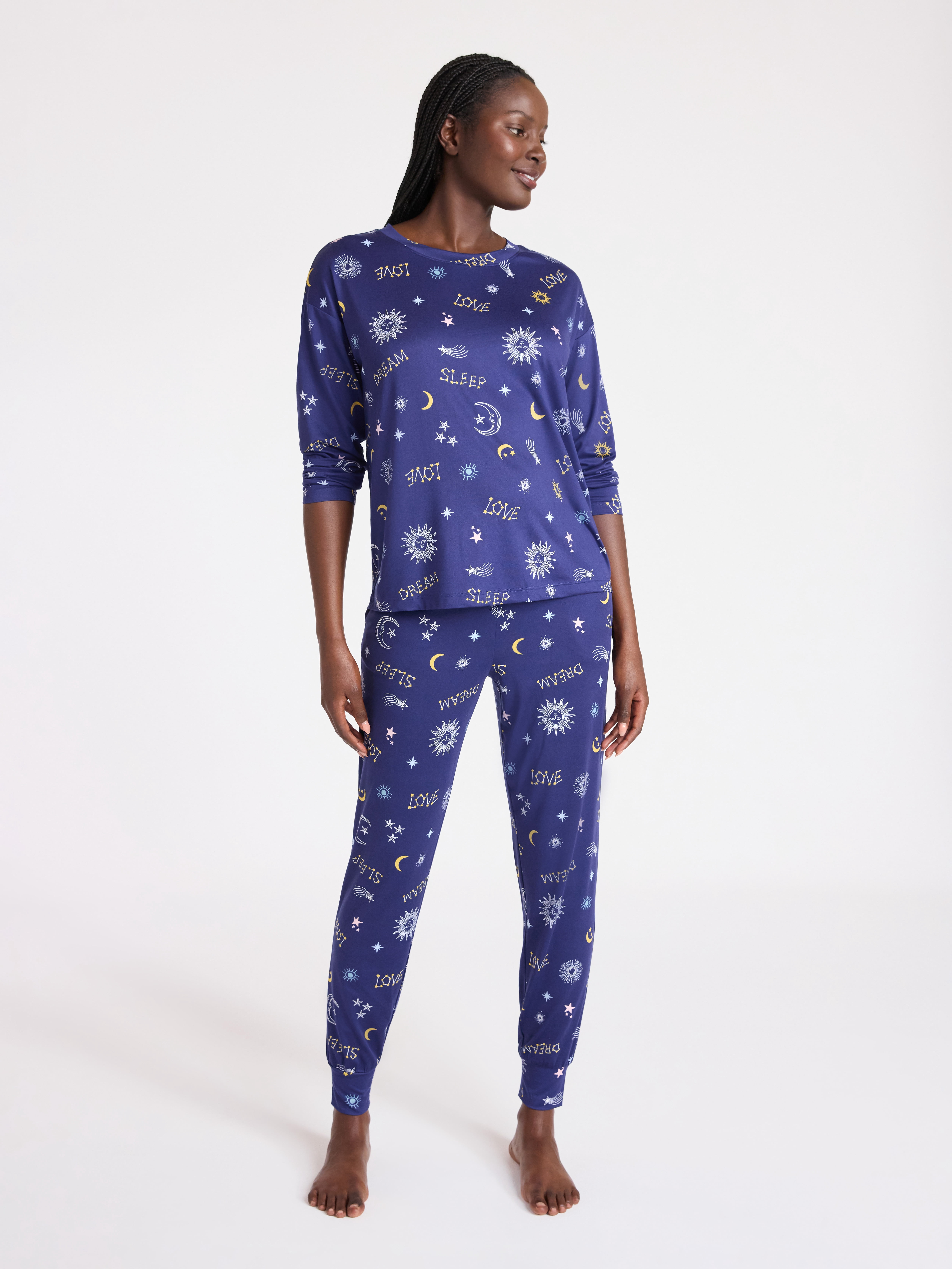 Joyspun Women's Dreamy Soft Collection Long Sleeve Sleep Top and Joggers Pajamas Set, 2-Piece, Sizes XS-3X