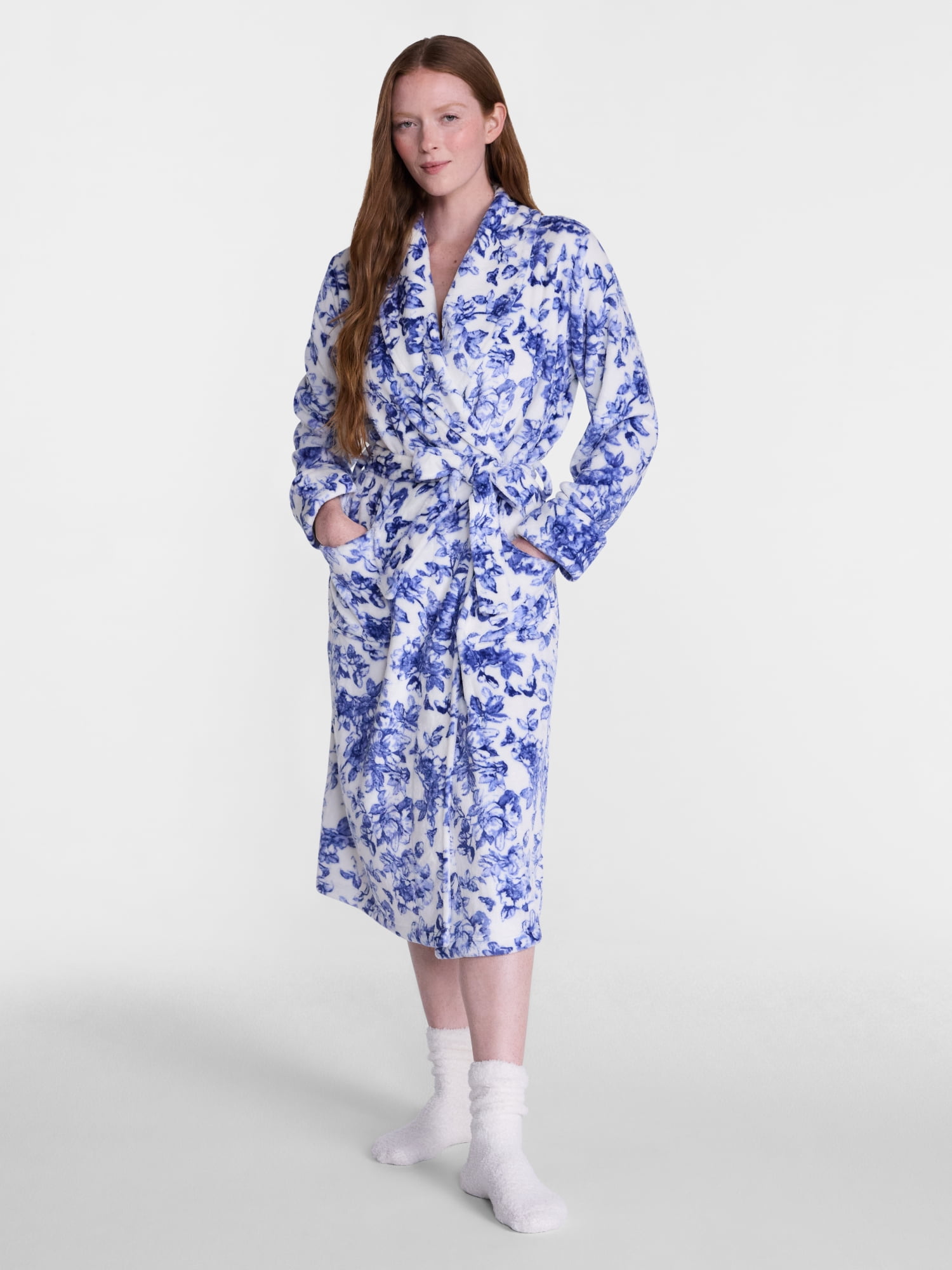 Joyspun Women's Plush Robe, Sizes S to 3X