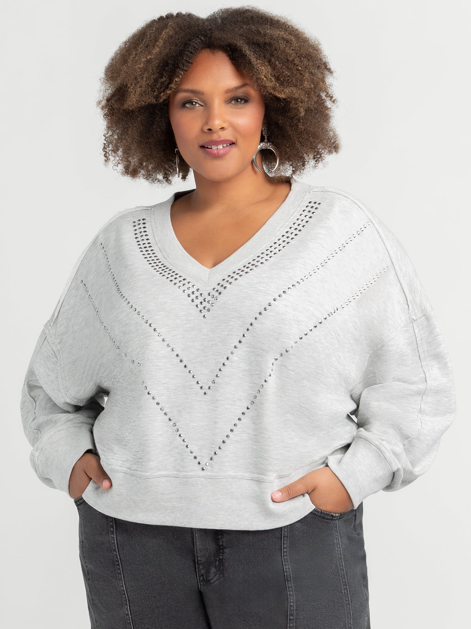 Jessica Simpson Women's and Women's Plus Rahmona Studded V-Neck Pullover Top, Sizes XS-4X