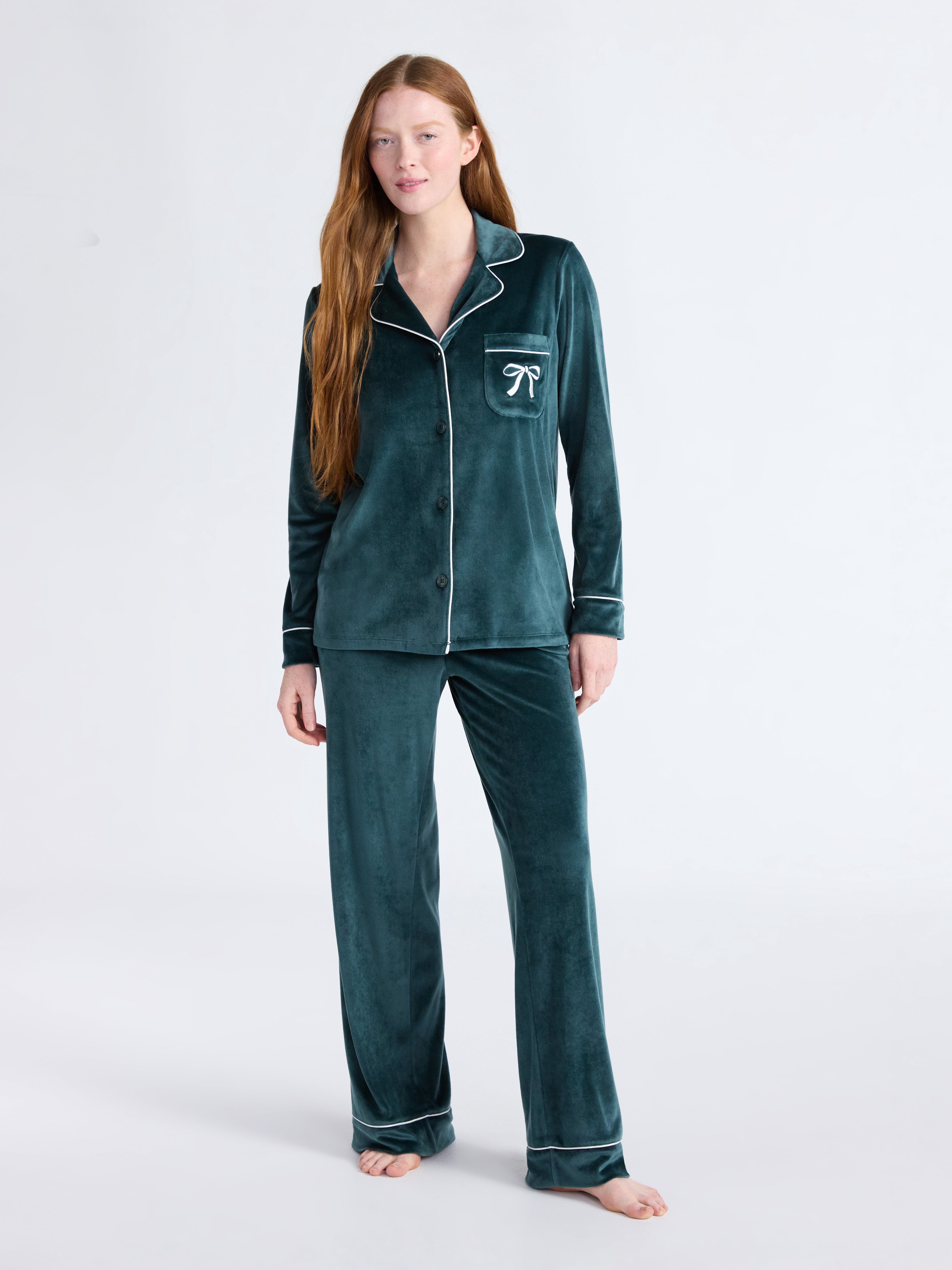 Joyspun Women’s Stretch Velour Notch Collar Long Sleeve Pajama Set, Sizes XS to 4X