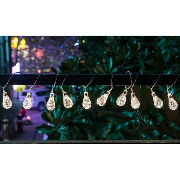 JUNELILY Christmas 30 LED Lantern Hanging String Lights Battery-Powered - Diamond Weave Water Drop - White Lights - Garden Outdoor Decoration (9 ft)
