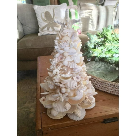 JUNWELL Seashell Christmas Tree -White Christmas Tree Creative Sea Beach Style Resin Resin Craft Unique 6 Inch Decoration for Christmas Holiday Indoor Outdoor Home Ocean Lover Gift (1pc)