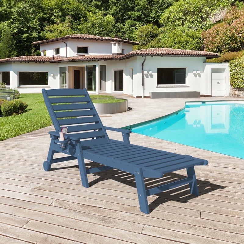 brown plastic pool lounge chairs