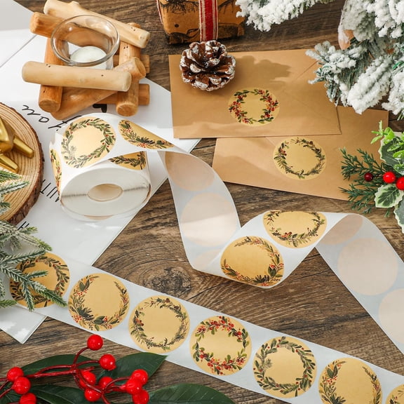 JZCHUNTOY 500 Christmas Kraft Paper Green Berry Wreath Labels And Sealing Stickers