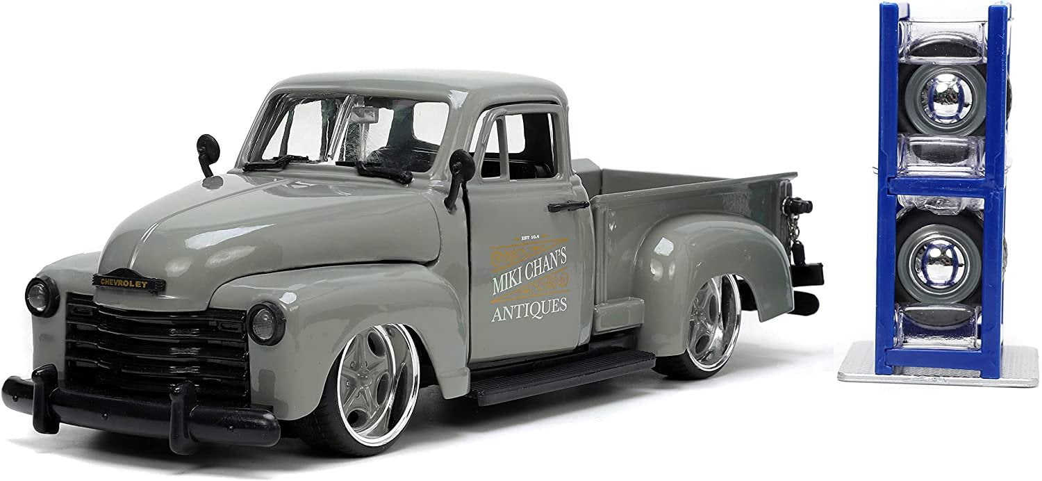 ミニカー 1953 CHEVROLET PICKUP TRUCK 1953 Chevrolet 3100 Pick Up Truck Red 1/24 Diecast Model Car