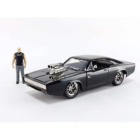 Jada The Fast & the Furious 1:24 Scale Dom's Black Dodge Charger R/T Diecast Car with Dom Figure