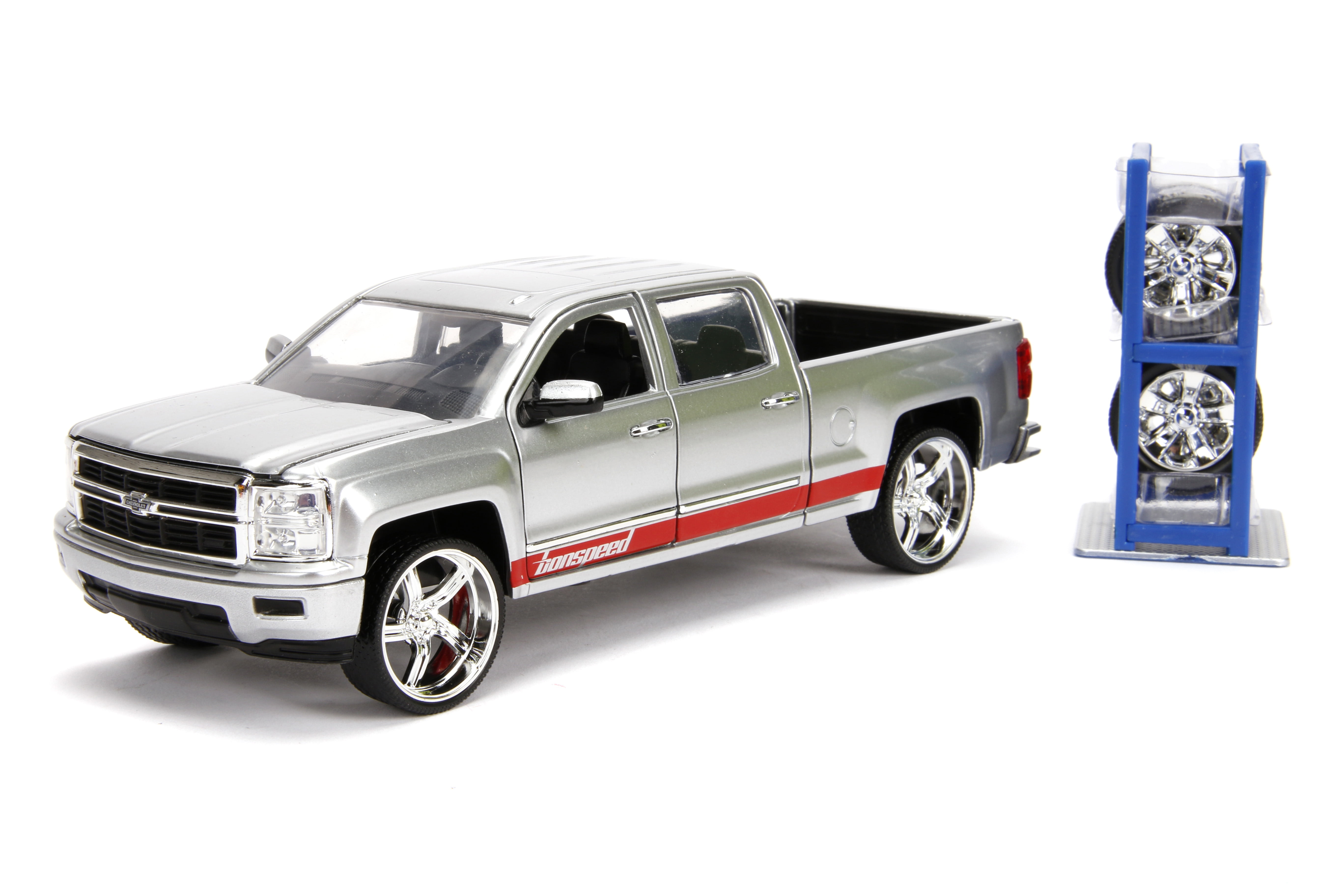 Jada Toys 1:24 Scale 2014 Chevy Silverado Toy Car Play Vehicle