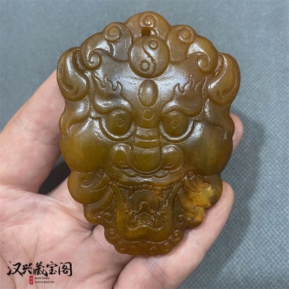 Jade Carved Amulet Sculpture Home Decor Feng Shui Ornament