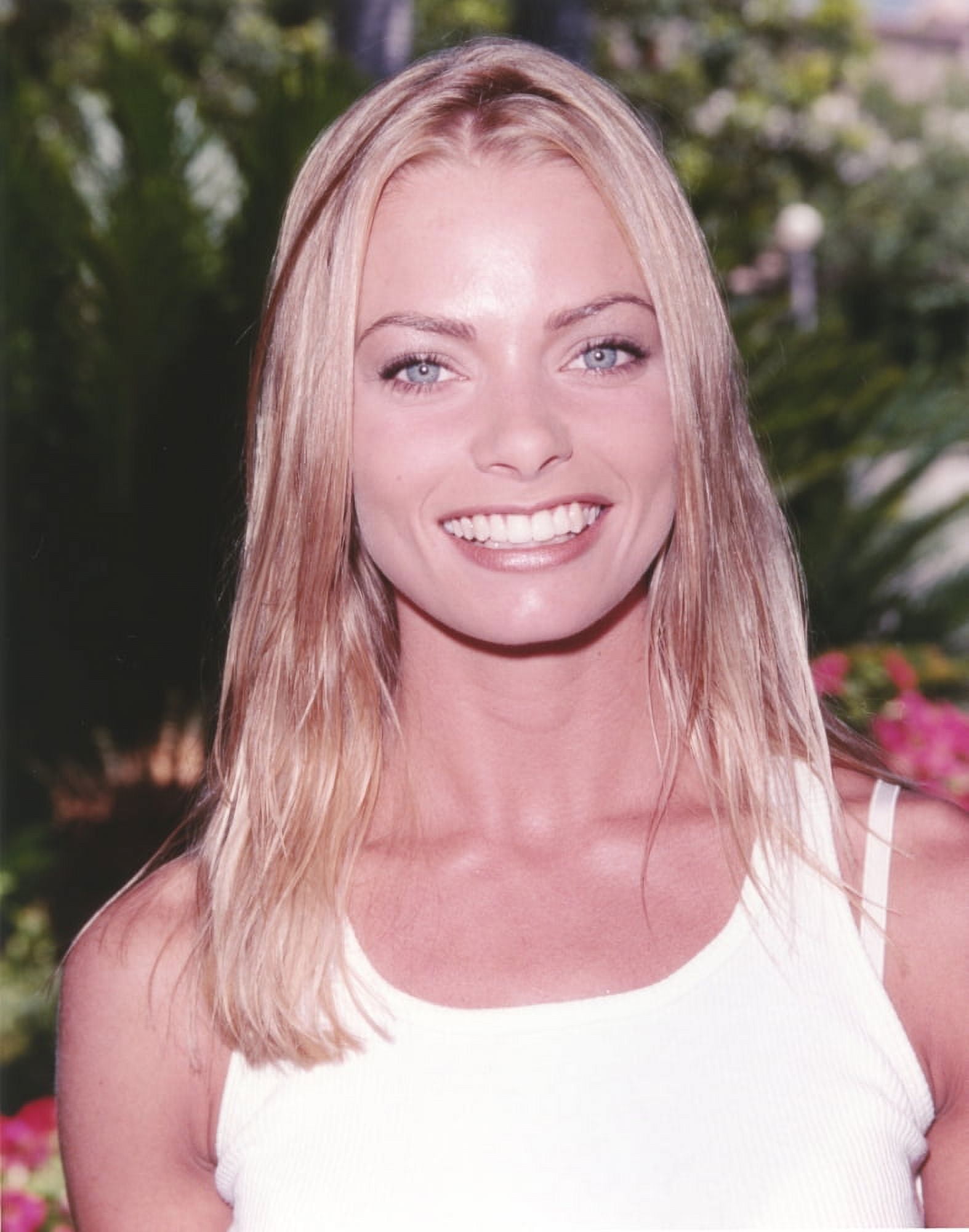 Jaime Pressly Portrait in White Tank Top Photo Print (24 x 30