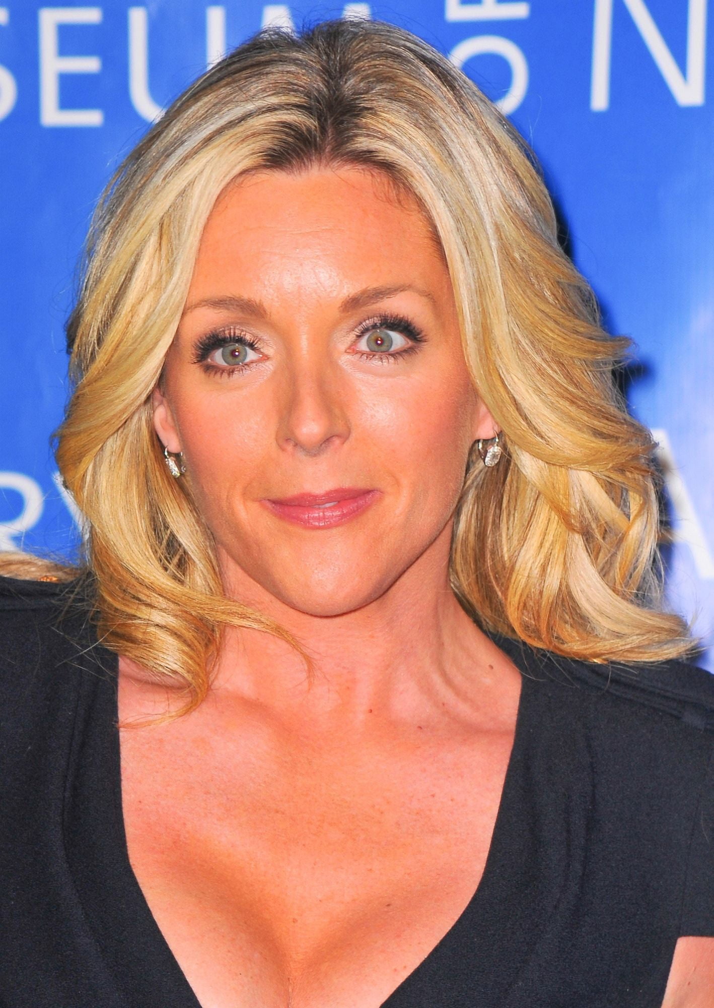 Jane Krakowski At Arrivals For American Museum Of Natural History 2011 Museum Gala Canvas Art -  (16 x 20)
