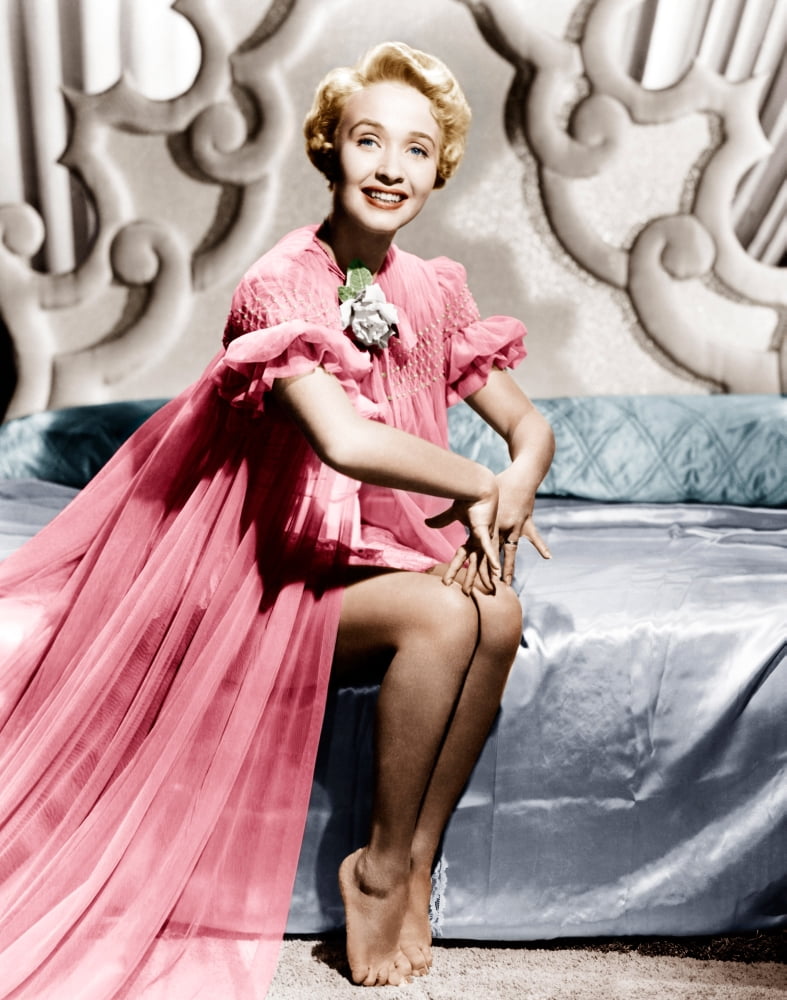 Jane Powell Canvas Art - (16 x 20)