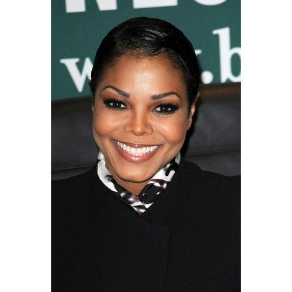 Janet Jackson At In-Store Appearance For Janet Jackson True You Book Signing Photo Print (8 x 10)