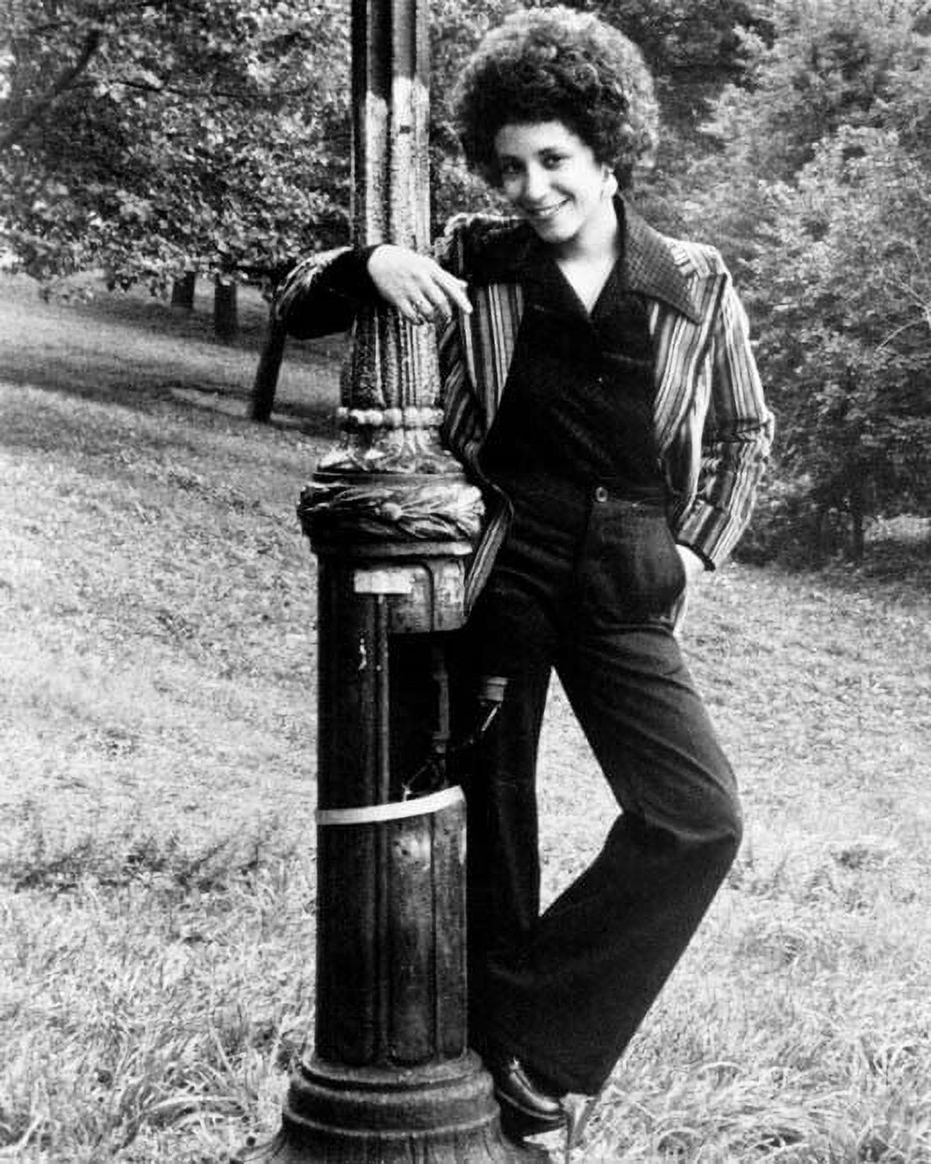 Janis Ian "At Seventeen" singer songwriter 1970's full length pose 8x10