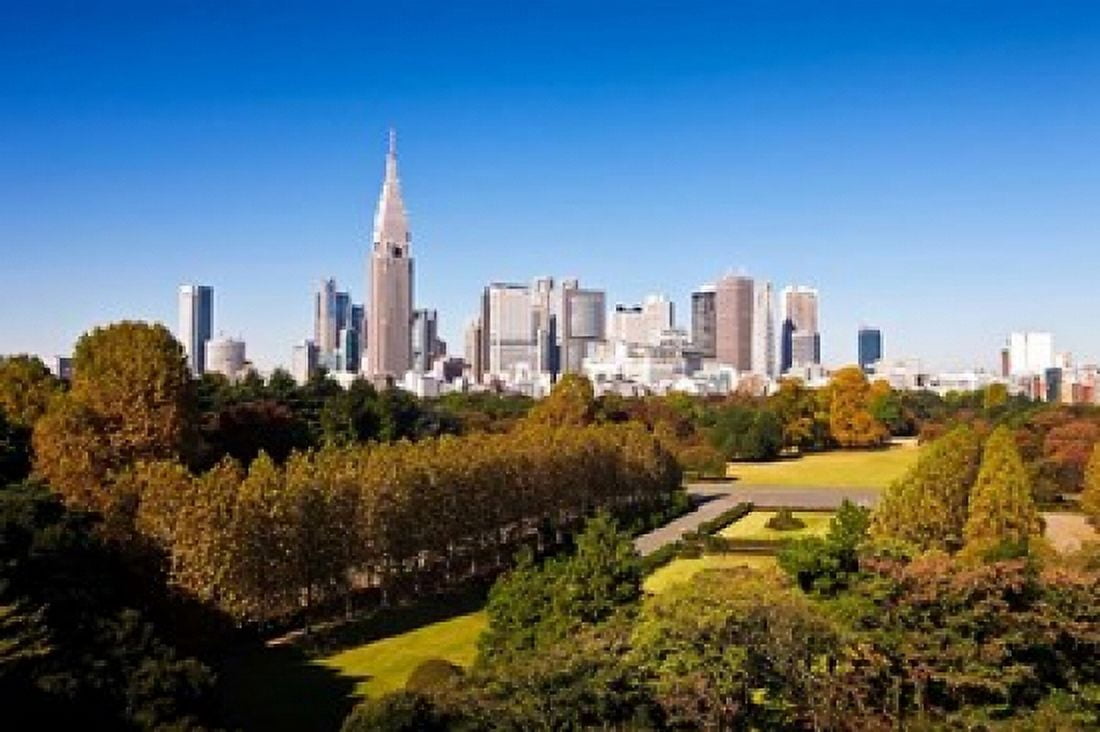 Japan Tokyo Shinjuku District Shinjuku Gyoen Garden Canvas Art - Prisma Archivo DanitaDelimont (26 x 17)
