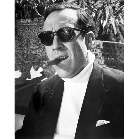 Jason Robards outdoors smoking a cigar and wearing sunglasses Photo Print (24 x 30)