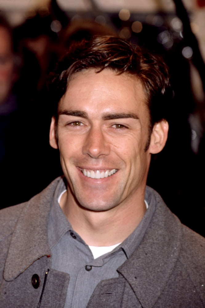 Jason Sehorn At Premiere Of Hannibal Canvas Art - (16 x 20)