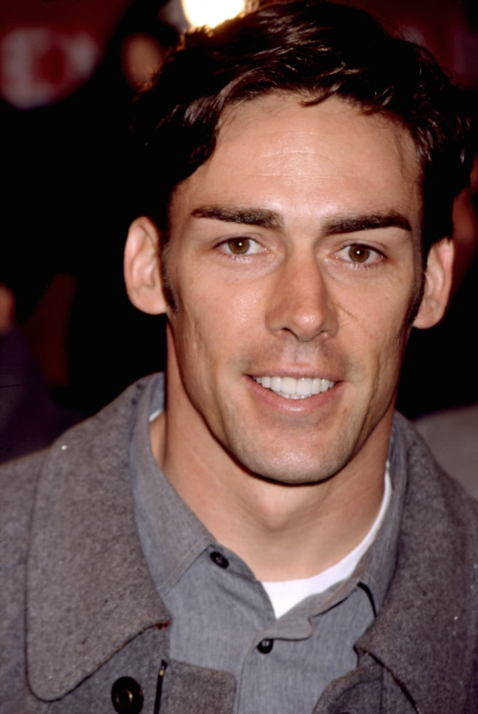 Jason Sehorn At Premiere Of Hannibal Canvas Art - (16 x 20)