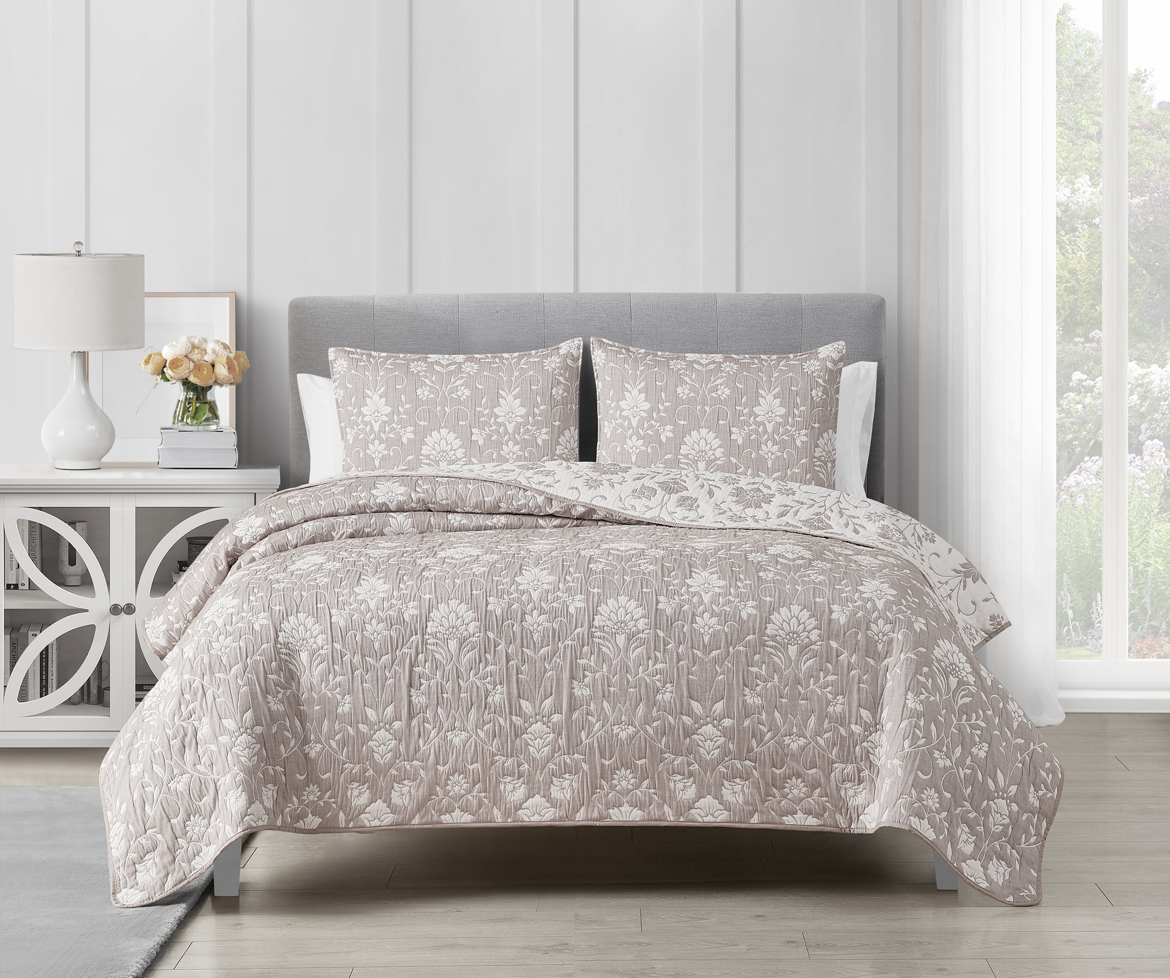Jasper Taupe 3-Piece Soft Matelasse Jacquard Cotton Blend Quilt Set - King