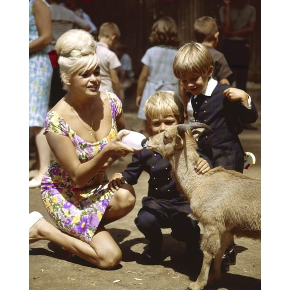 Jayne Mansfield Candid Feeding Goat 24X36 Classic Hollywood Poster
