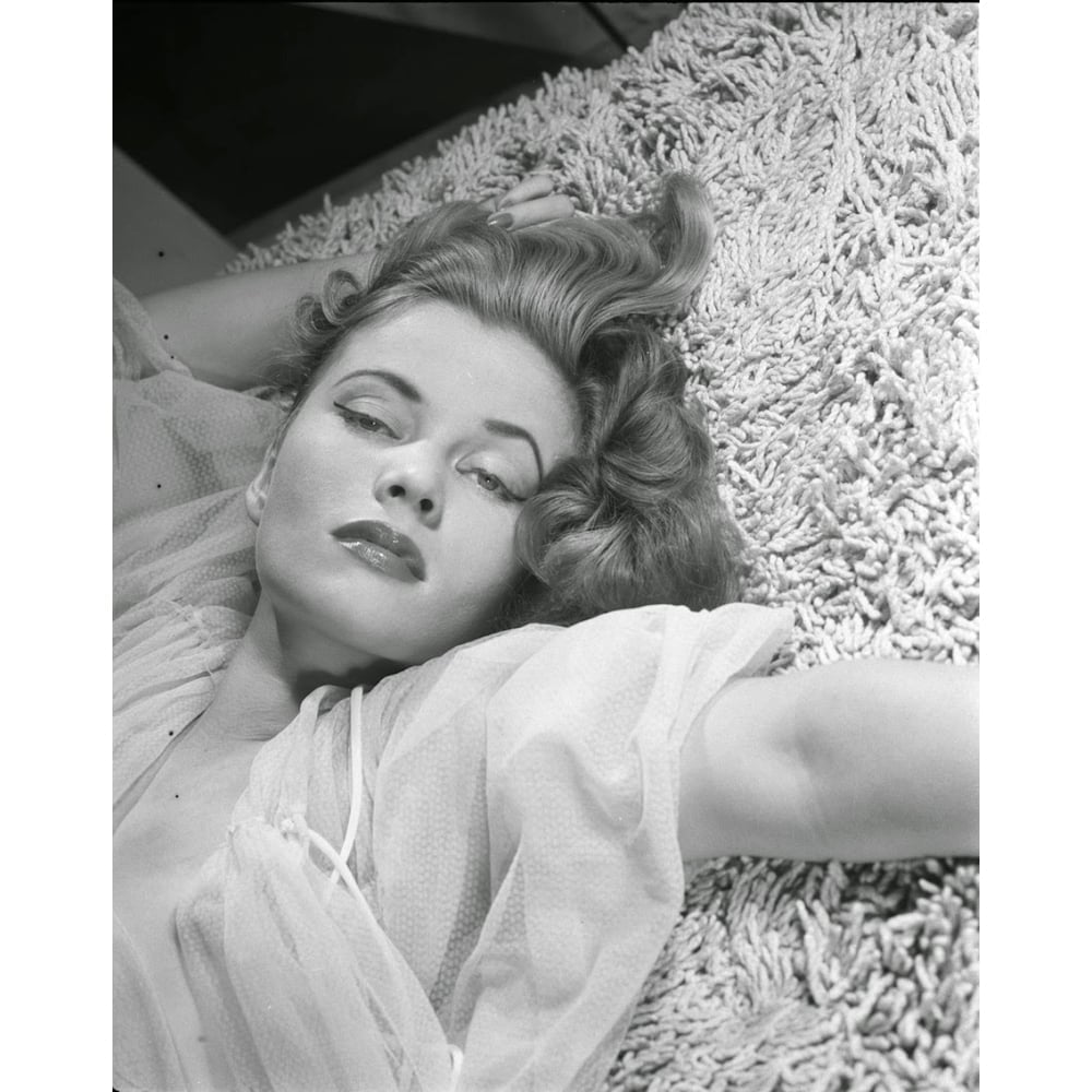 Jean Peters - Rug Photo Print (8 x 10) - Walmart.com, image size:1000x1000