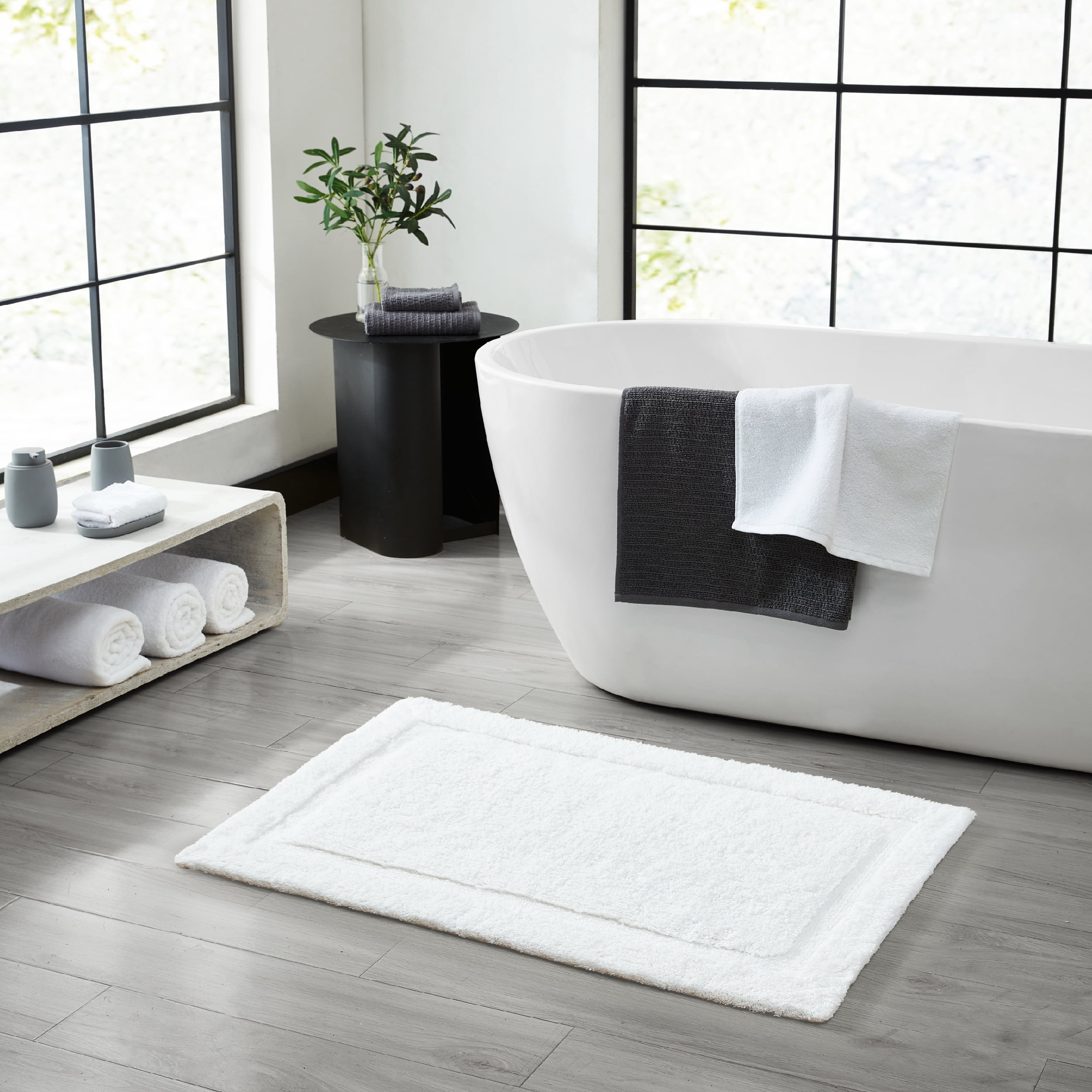 Jean Pierre New York Lydia Border 100% Cotton Bath Mat - Non-Slip Bath Rug - White - 17"x24"