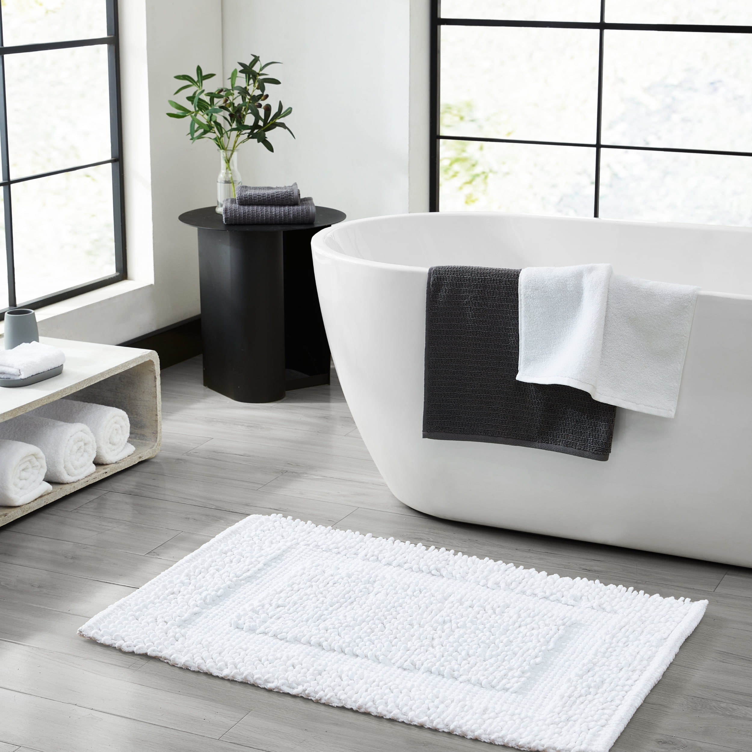 Sophie Border White Cotton Chenille Bath Mat Set