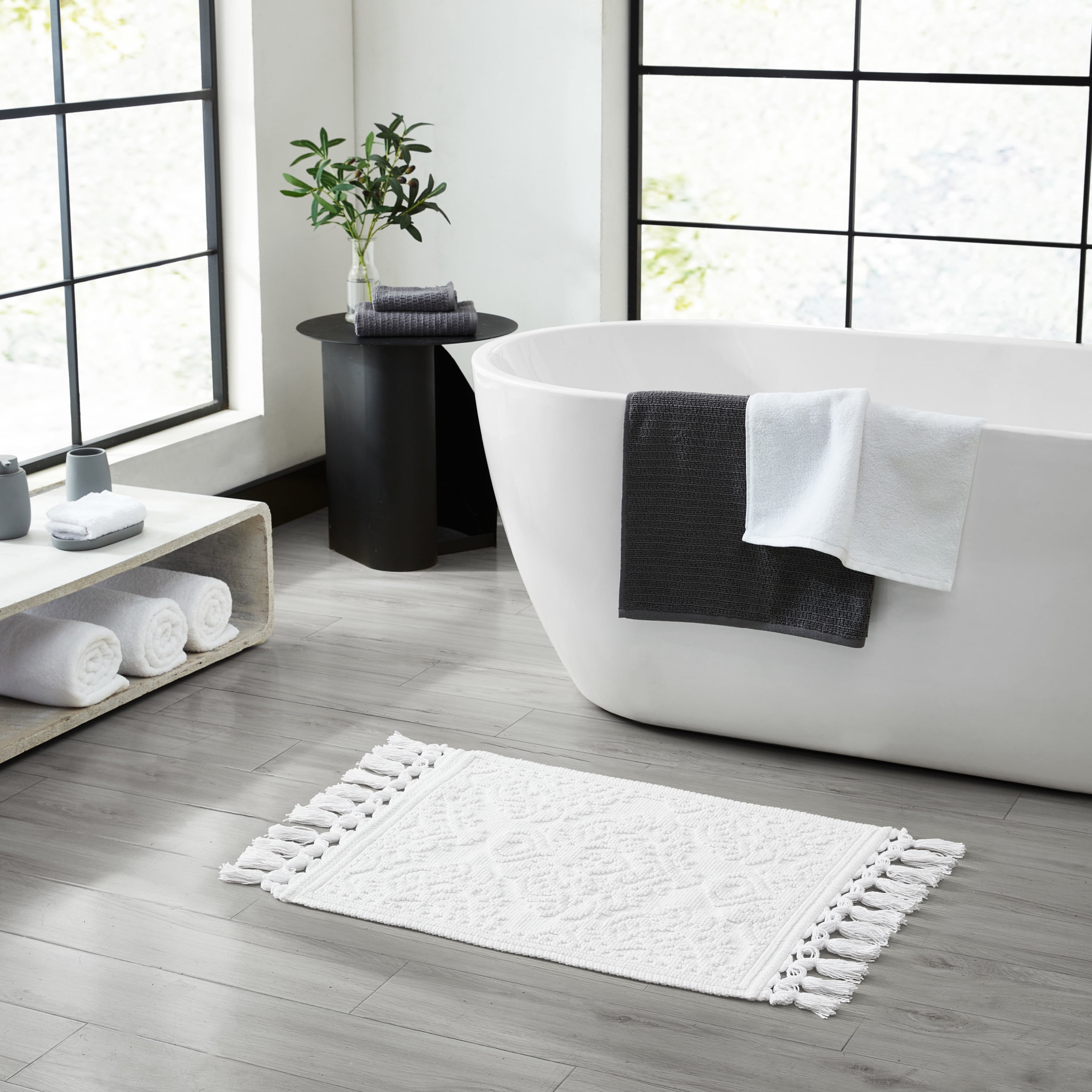 Jean Pierre Ricardo Cotton Fringe 17 x 31 in. Bath Rug, White - Walmart.com