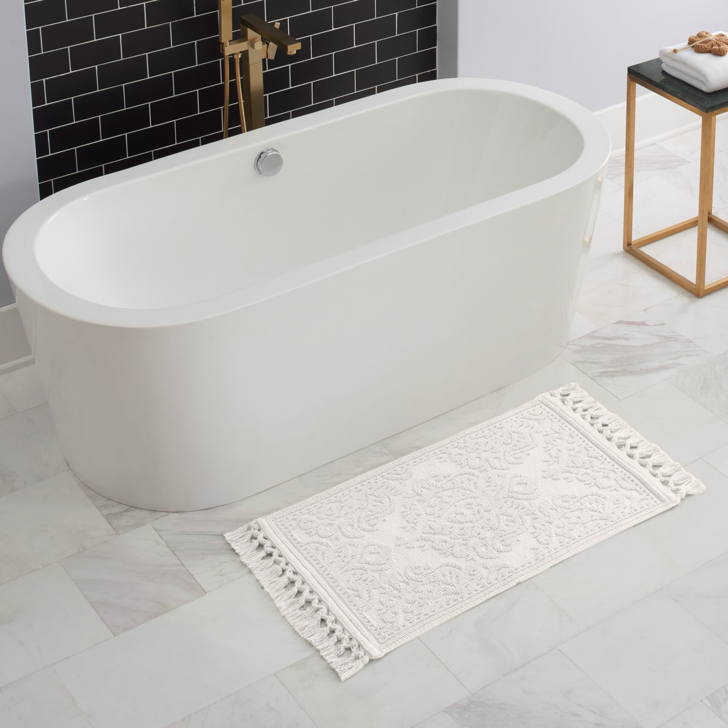 Jean Pierre White Cotton Fringe Rectangle Bathroom Rug