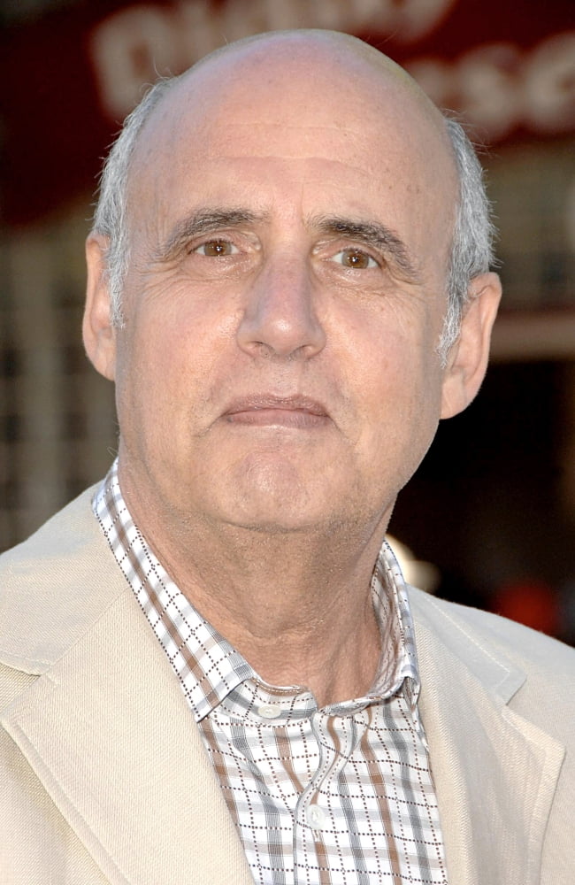 Jeffrey Tambor At Arrivals For Premiere Hellboy Ii The Golden Army Canvas Art - (16 x 20)