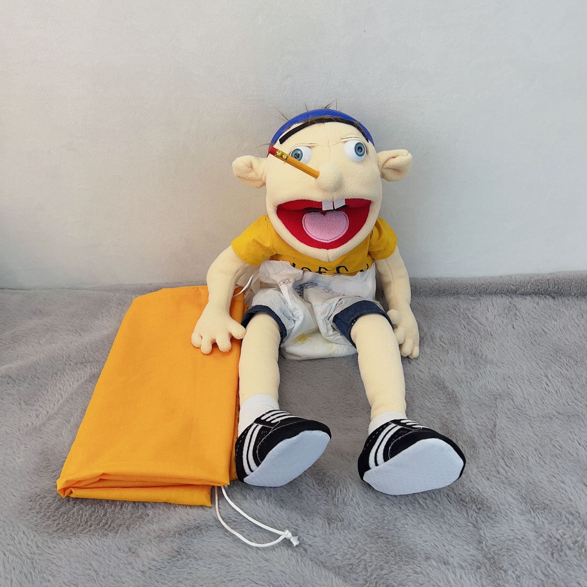 https://i5.walmartimages.com/seo/Jeffy-Plush-Puppet-Toy-Fun-Soft-Prank-Show-Hand-Puppet-with-Working-Mouth-12_59569e3e-4f09-4290-a240-b232f9aeac16.b9c8c384703f223501abd8735efa4d15.jpeg