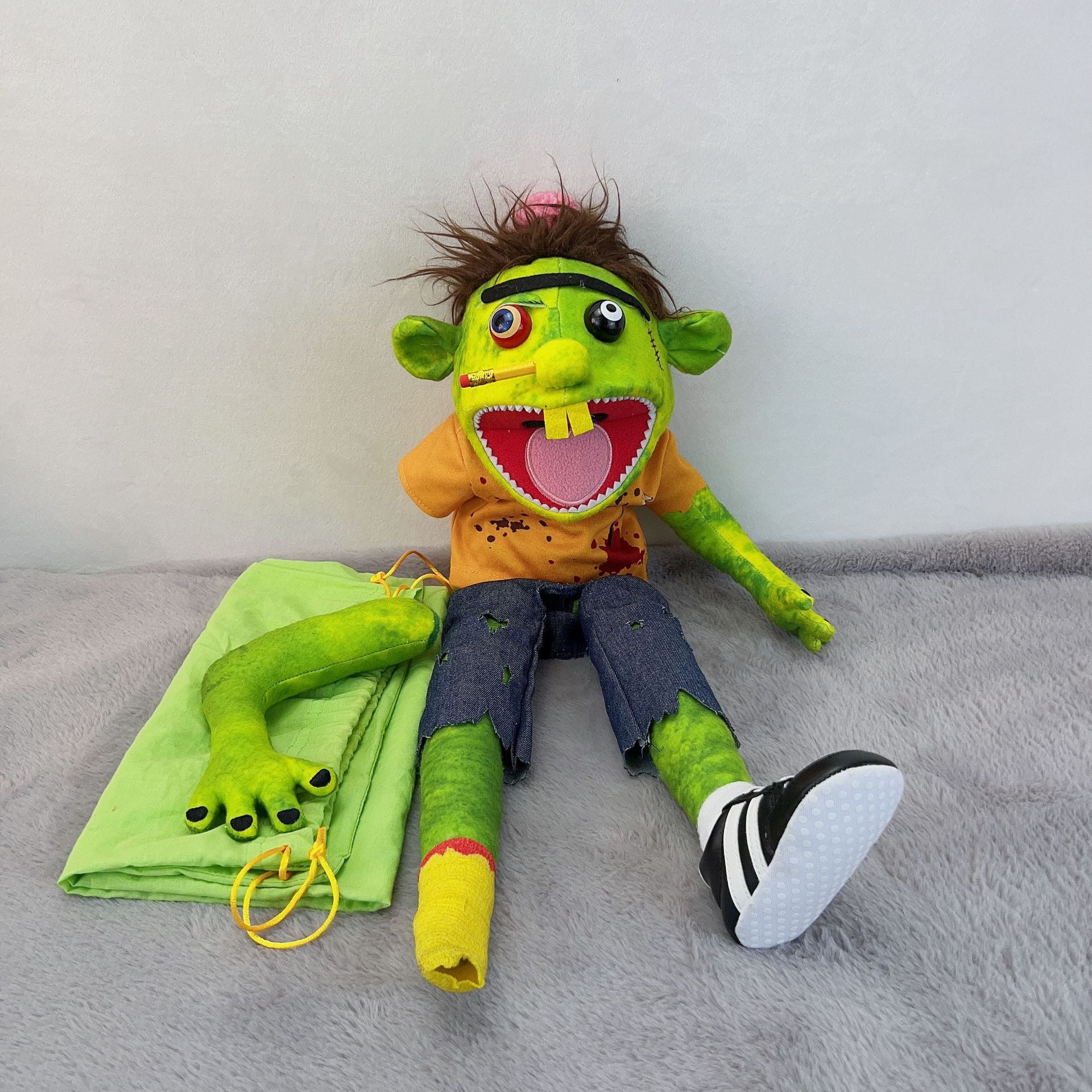 MakeCool - (Jeffy) Jeffy Puppet Soft Plush Toy and His Sister Feebee Puppet Plush  Toy Doll, Mischievous Funny Puppets Toy Hand Puppet with Working Mouth for  Play House Birthday Christmas Halloween Party