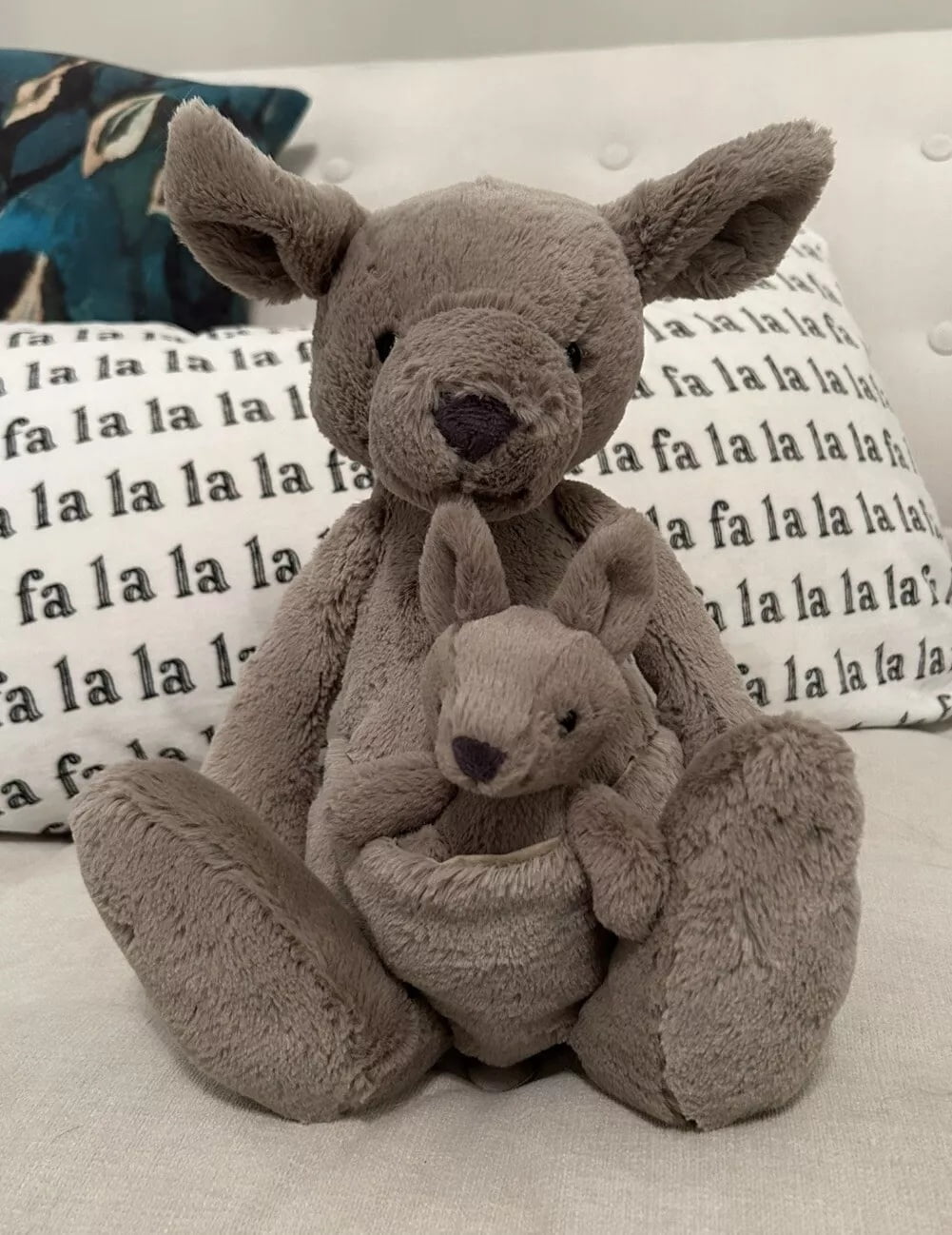 Jellycat Kara Kangaroo LARGE Jellycat Kara Kangaroo LARGE