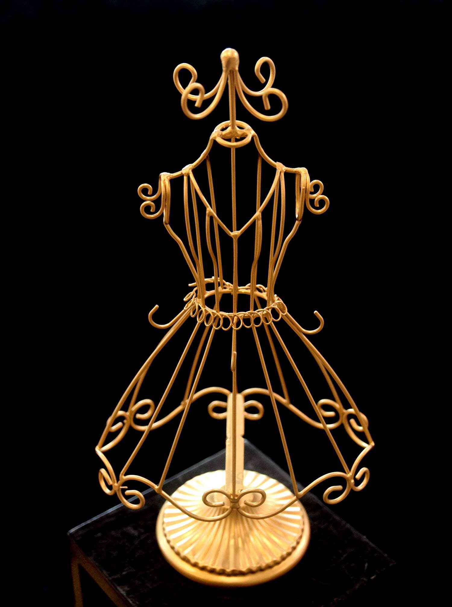 gold dress form Female Half Body Dress Form Mannequin Torso with Wooden Hand Adjustable  Height Adult Women Velvet Fabric Mannequin Stand With Nose Display Model