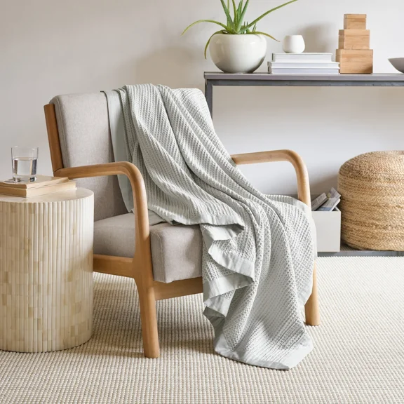 Jennifer Adams Cotton Waffle Throw (60x70", Silver)