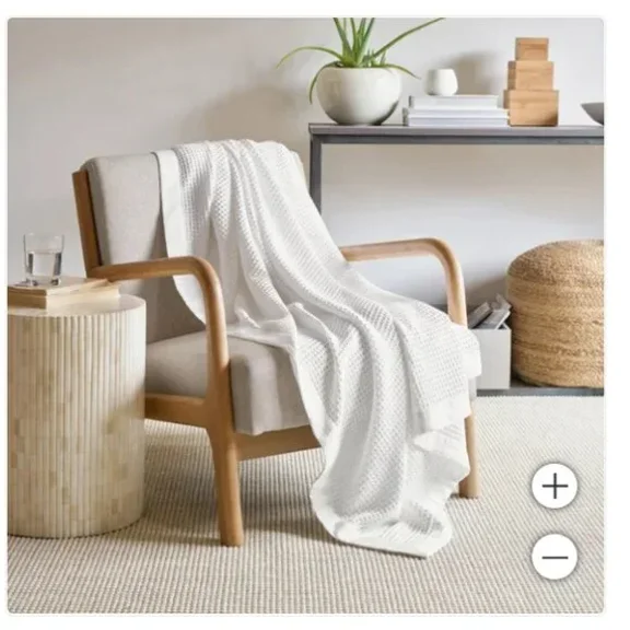 Jennifer Adams Cotton Waffle Throw (60x70", White)