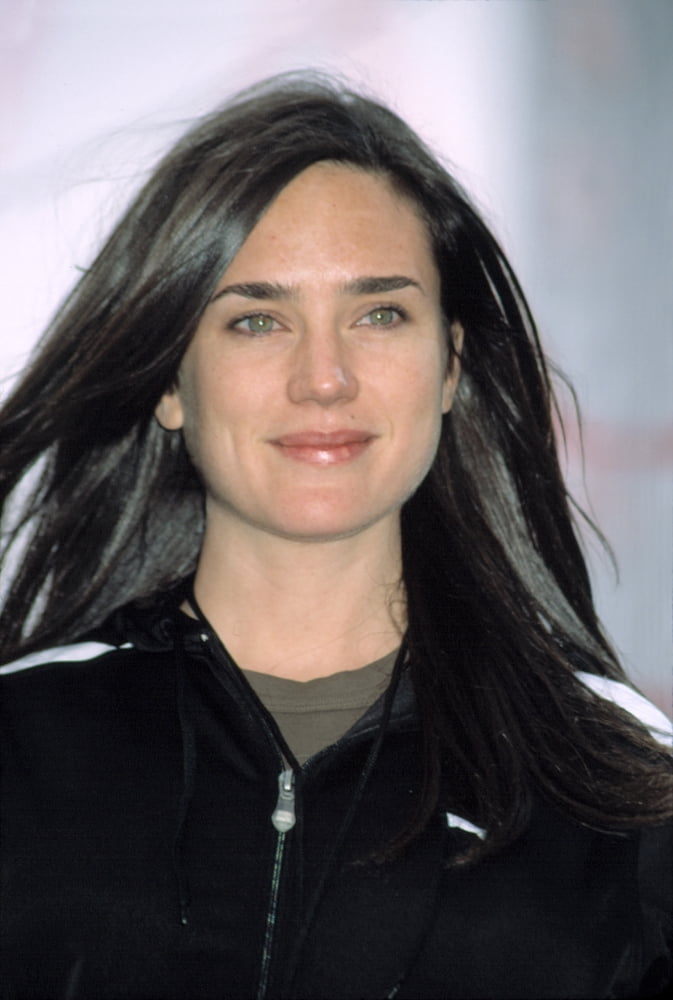 Jennifer Connelly At Revlon Run Walk Canvas Art - (16 x 20)