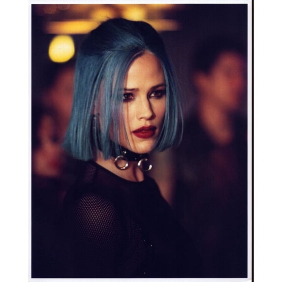 Jennifer Garner In Blue Wig And Fishnet Top For Alias Photo Print (16 x 20) - Item # MVM50416