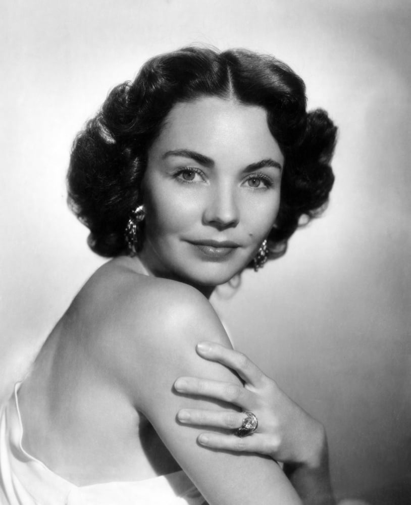 Jennifer Jones Canvas Art - (16 x 20)