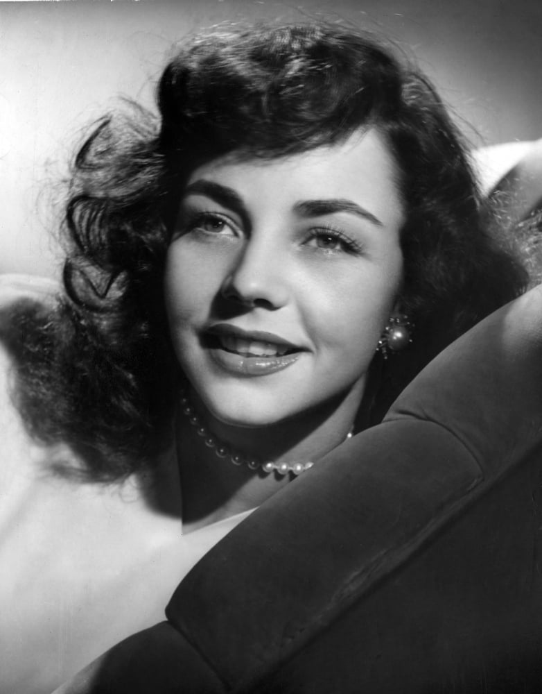 Jennifer Jones Canvas Art - (16 x 20)