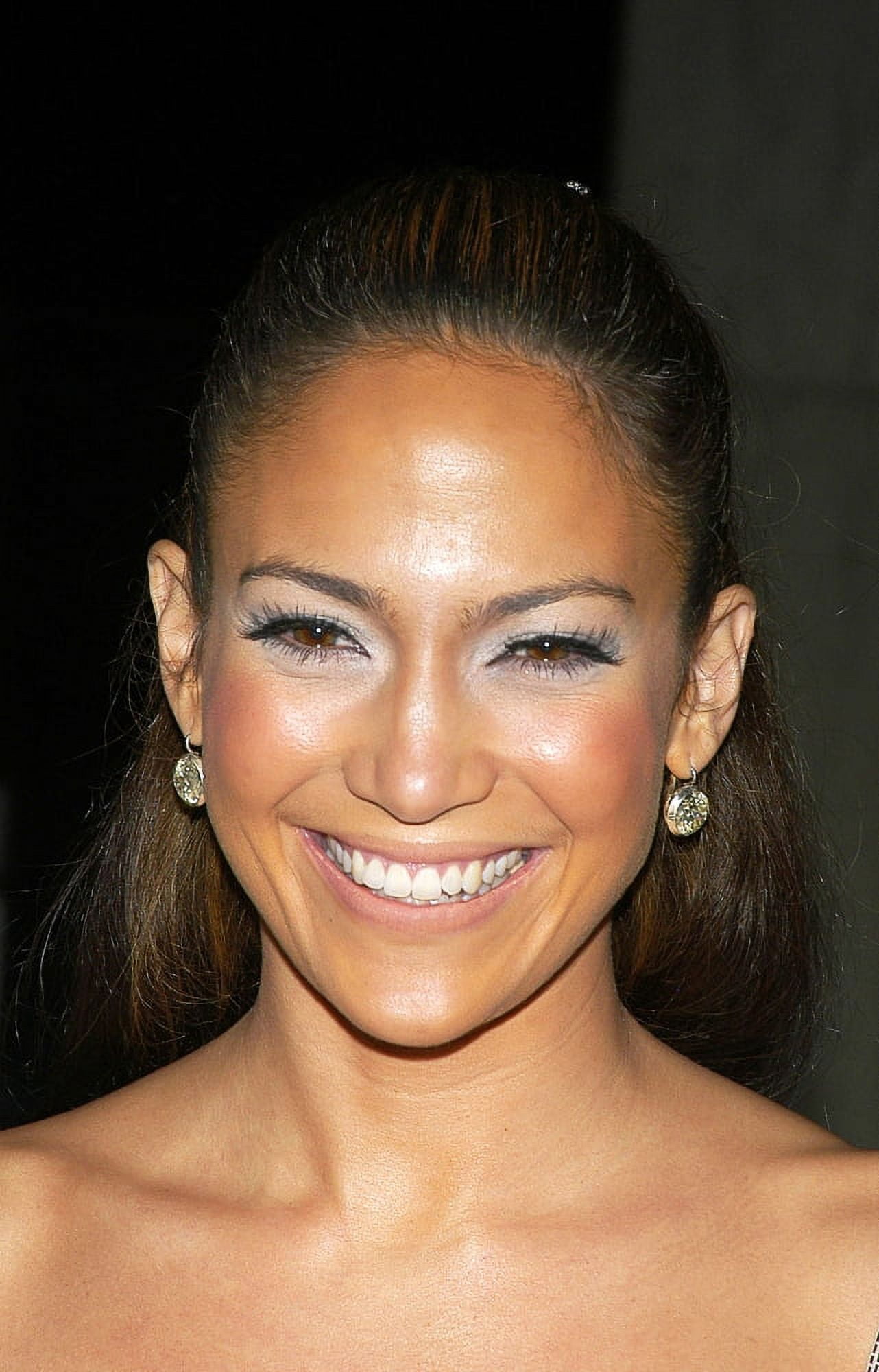 Jennifer Lopez At Premiere Of Shall We Dance At Paris Theatre Canvas Art - (16 x 20)