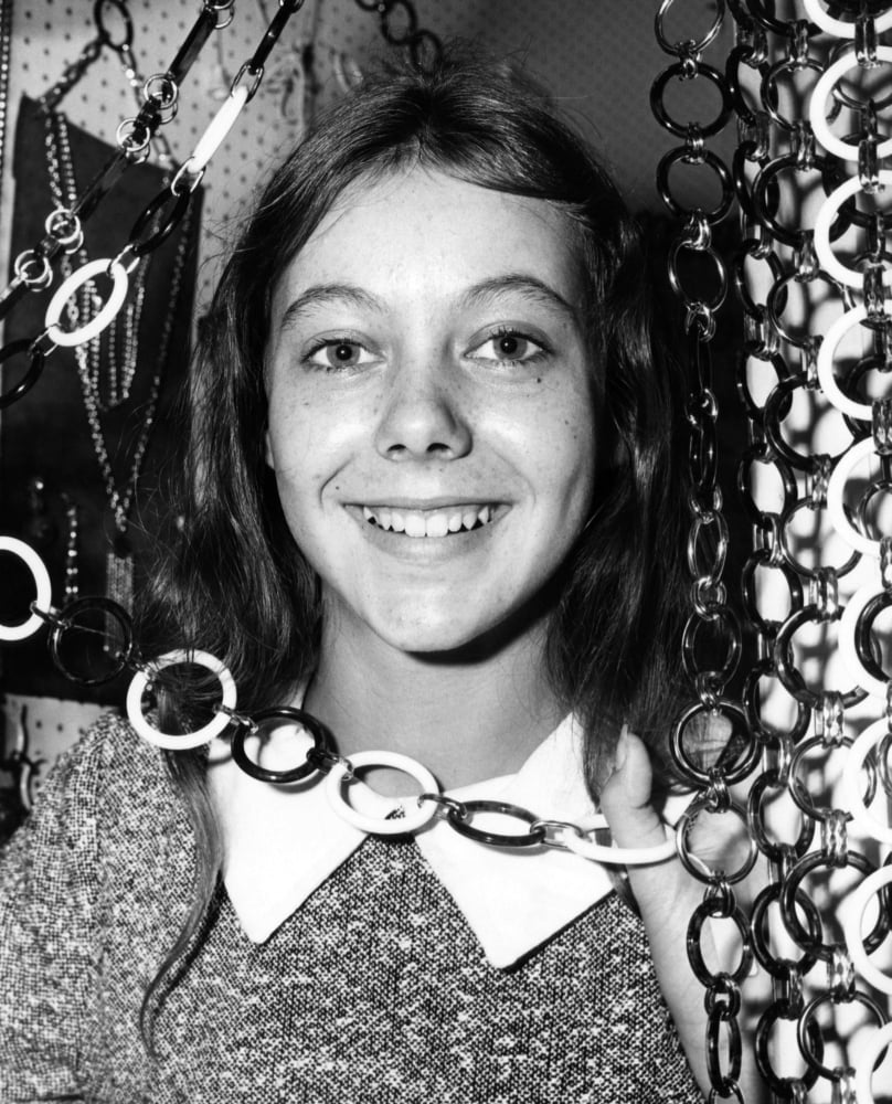 Jenny Agutter Canvas Art - (16 x 20)