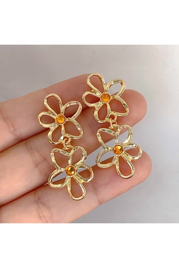 JennyShop Gold Color Hollow Flower Hanging Earrings New Fashion Rhinestone Middle Floral Bohemian Women's Dangle Earrings pendientes mujer