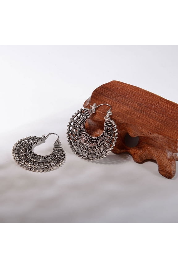 JennyShop Vintage Hollow Heart Dangle Earrings for Women Antique Color Female Drop Earrings Ethnic Ear Jewelry Party Gift pendiente
