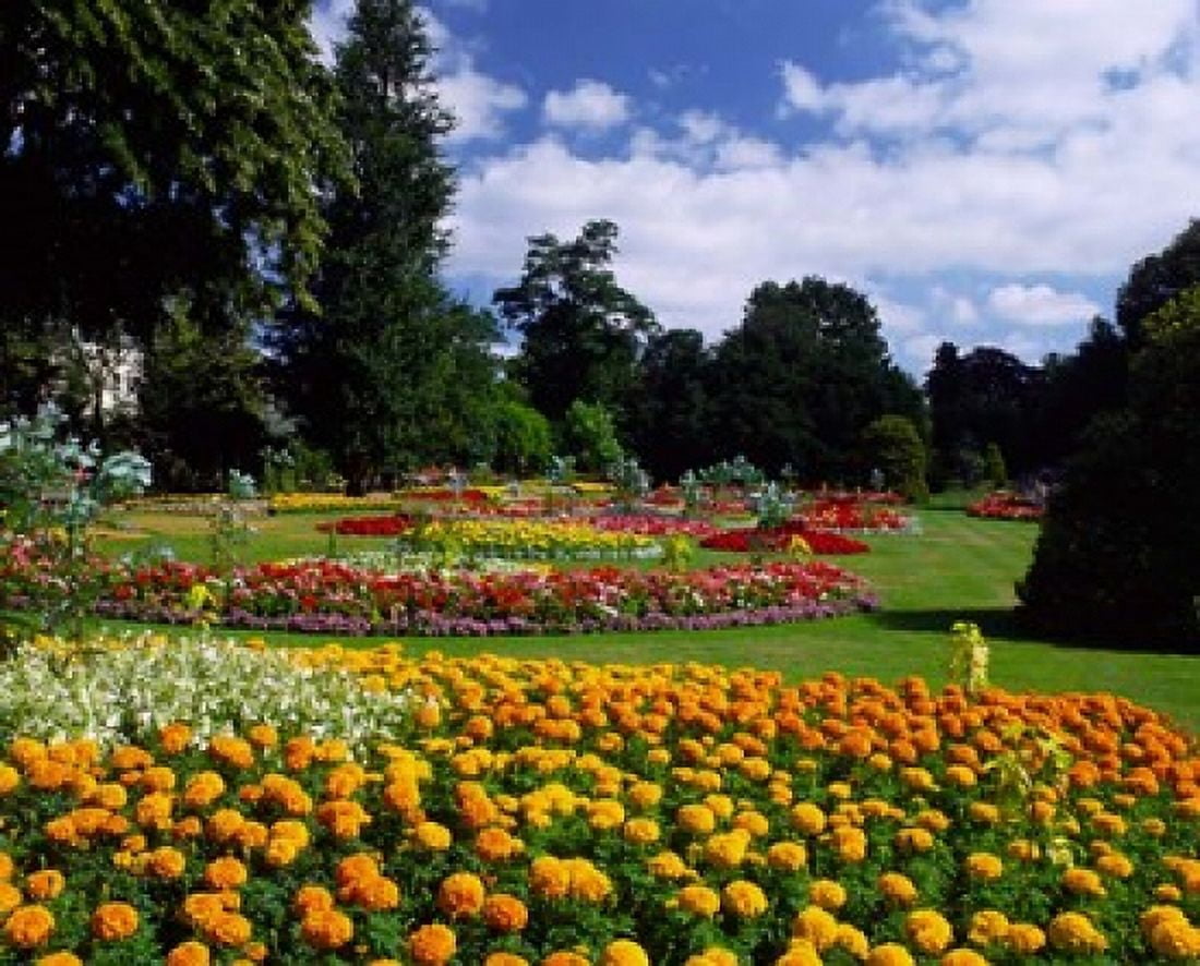 Jephson Gardens at Royal Leamington Spa Warwickshire England Canvas Art - Paul Thompson DanitaDelimont (36 x 29)