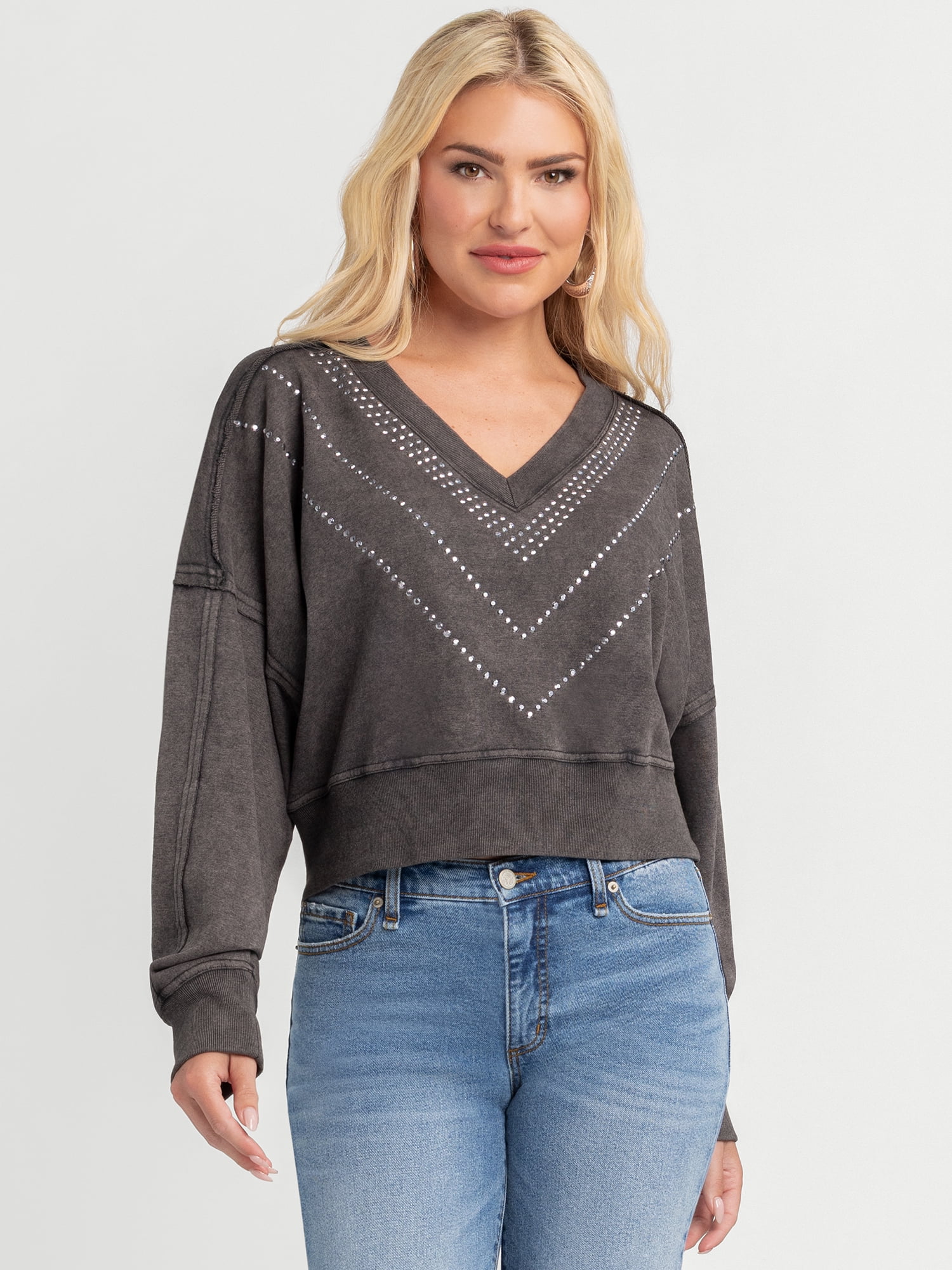 Jessica Simpson Women's and Women's Plus Rahmona Studded V-Neck Pullover Top, Sizes XS-4X